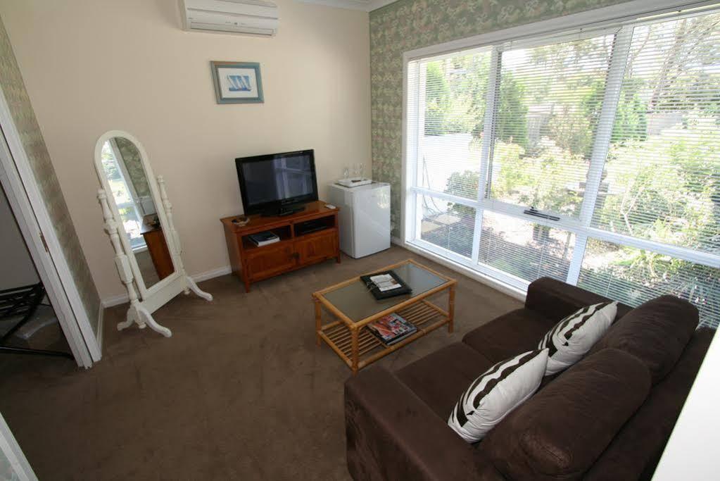 Silver Waters Bed & Breakfast Cowes Exterior photo